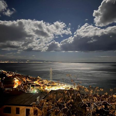 Apartamento La Goccia Sul Mare Letojanni Exterior foto